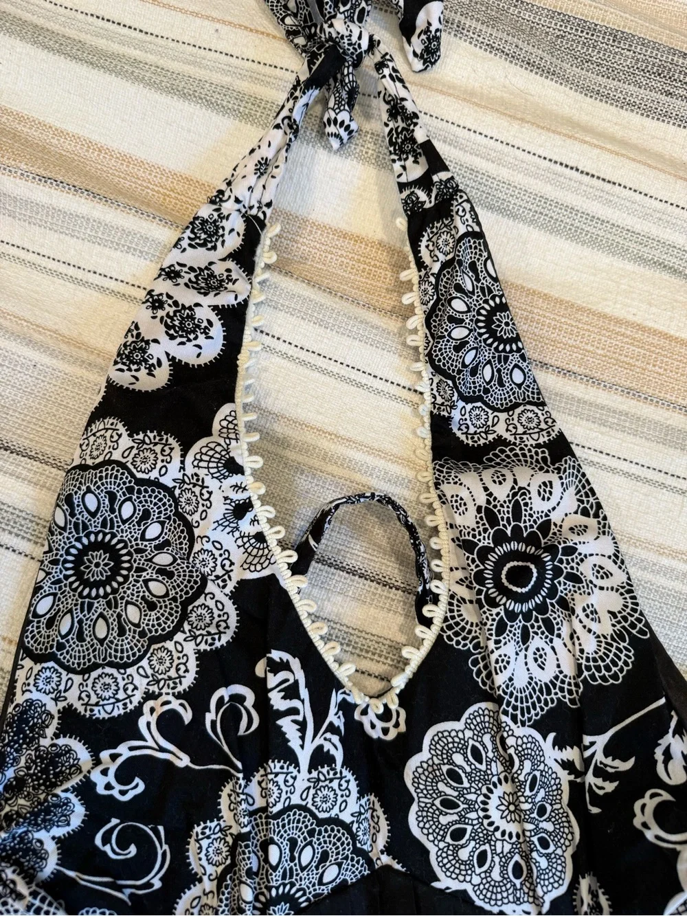 Vintage Pier 1 Black & White Floral Kitchen Apron